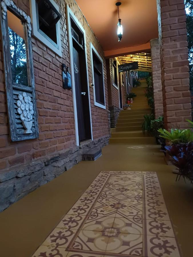 Suites Canela De Ema - Ibitipoca Консейсан-да-Ібітіпока Екстер'єр фото